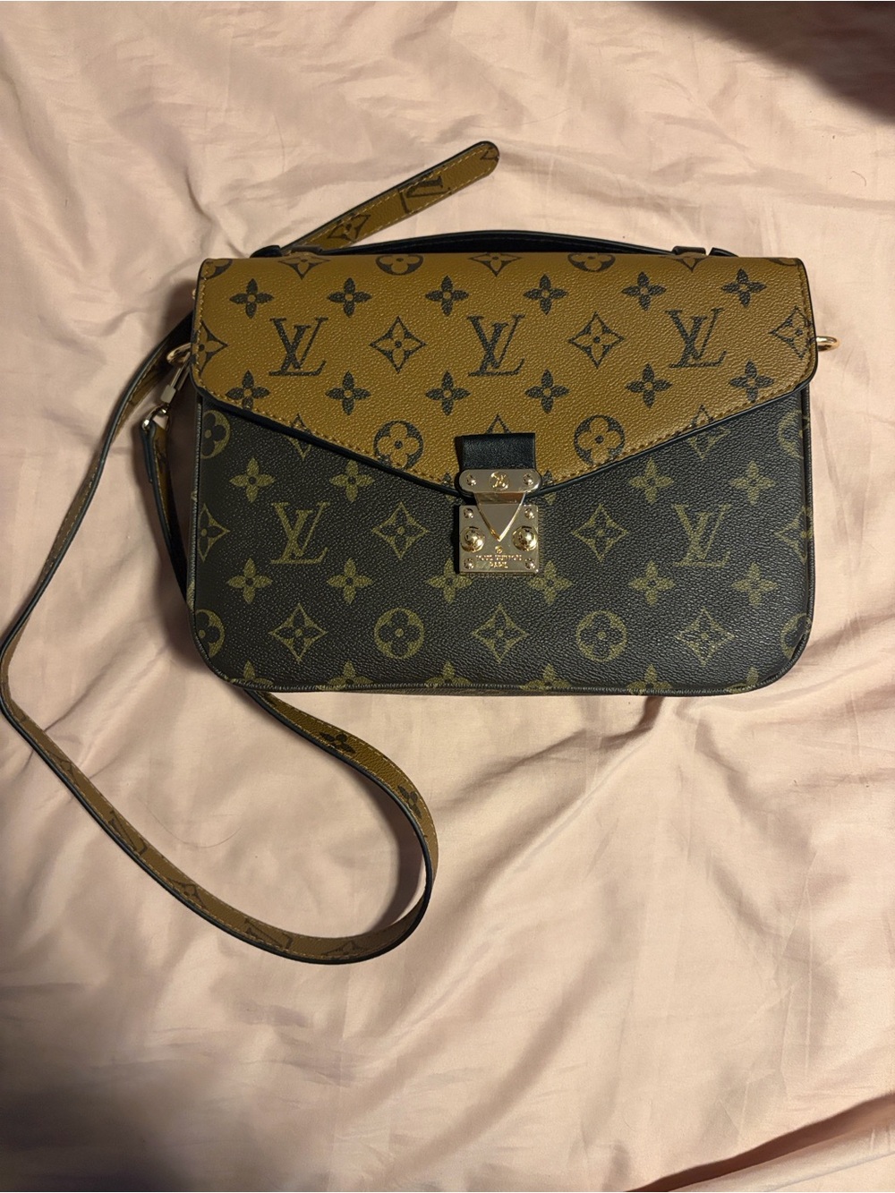 Fashion Two-Tone Monogram Crossbody Bag in Brown and Black